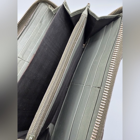 Yves Saint Laurent Olive Green Wallet - Picture 3 of 8